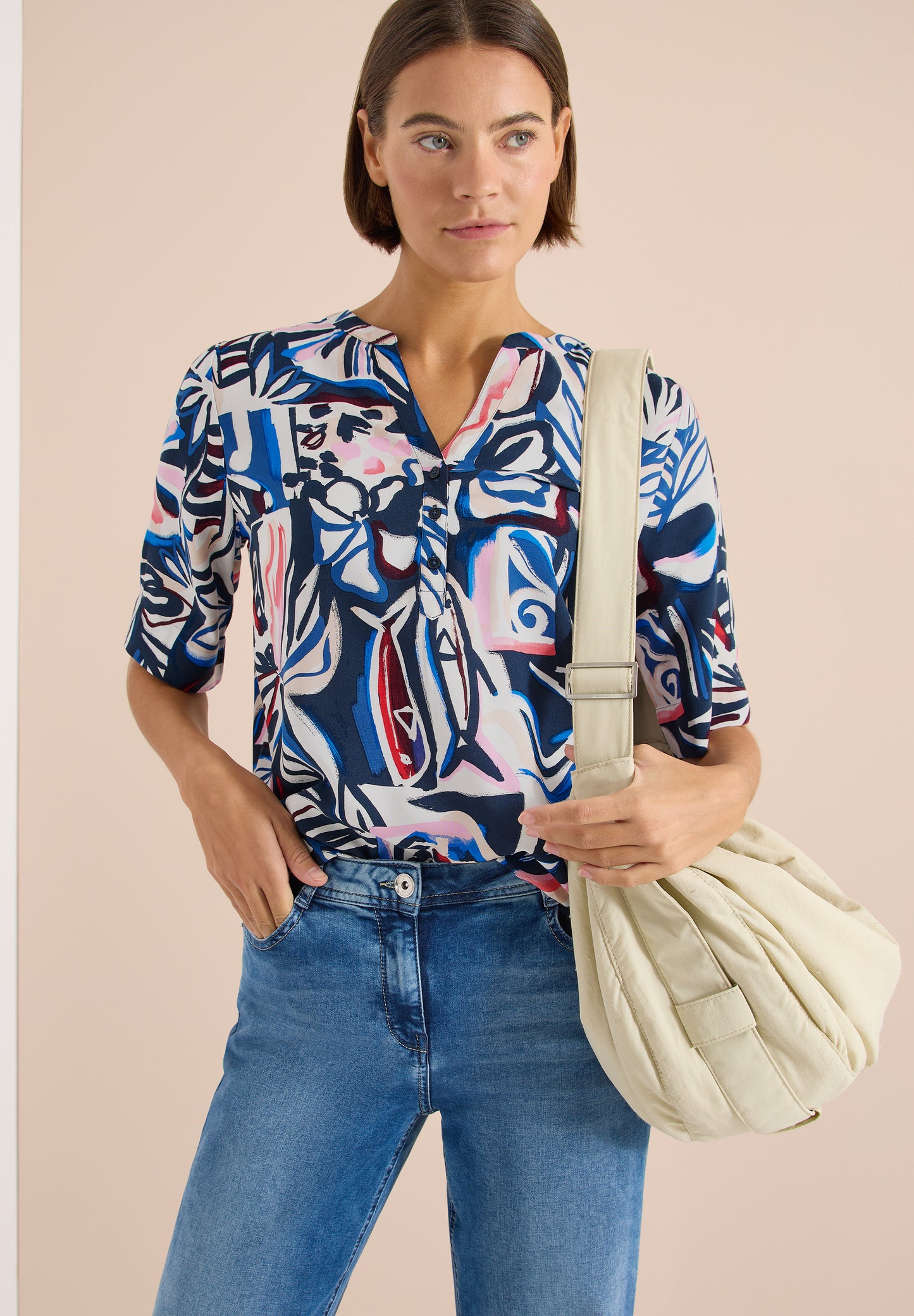 CECIL - Kurzarm Bluse mit Multicolor Print - Farbe: universal blue