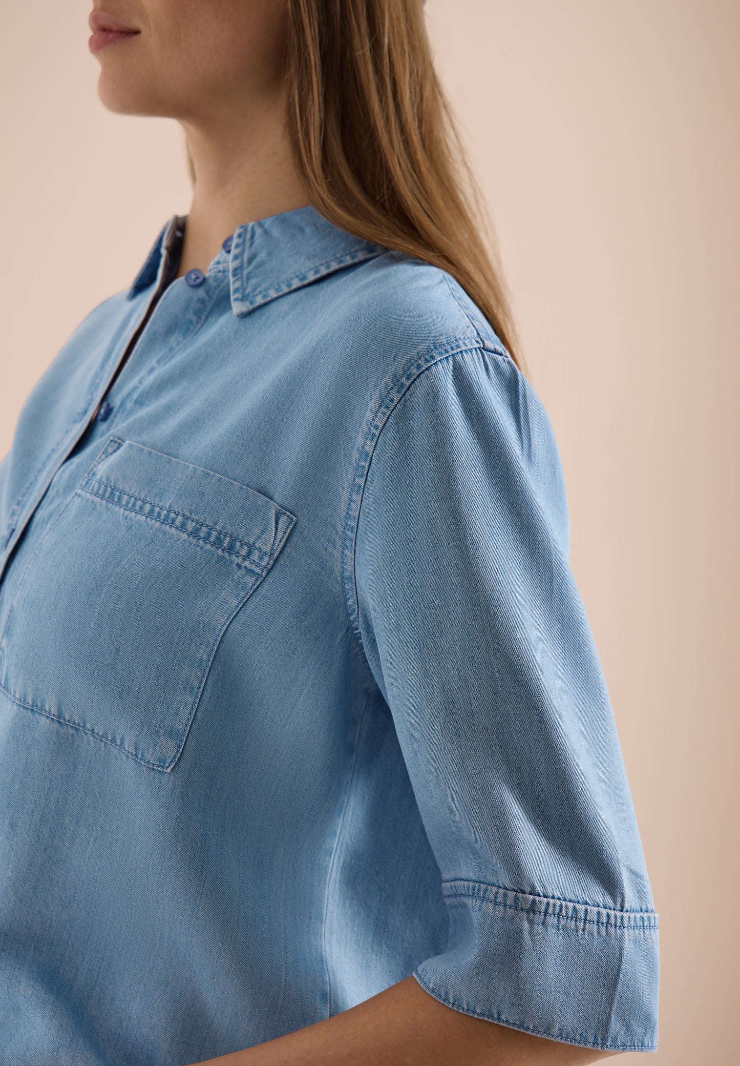 CECIL - Kurzarm Hemdbluse im Denim-Look - Farbe: light blue wash