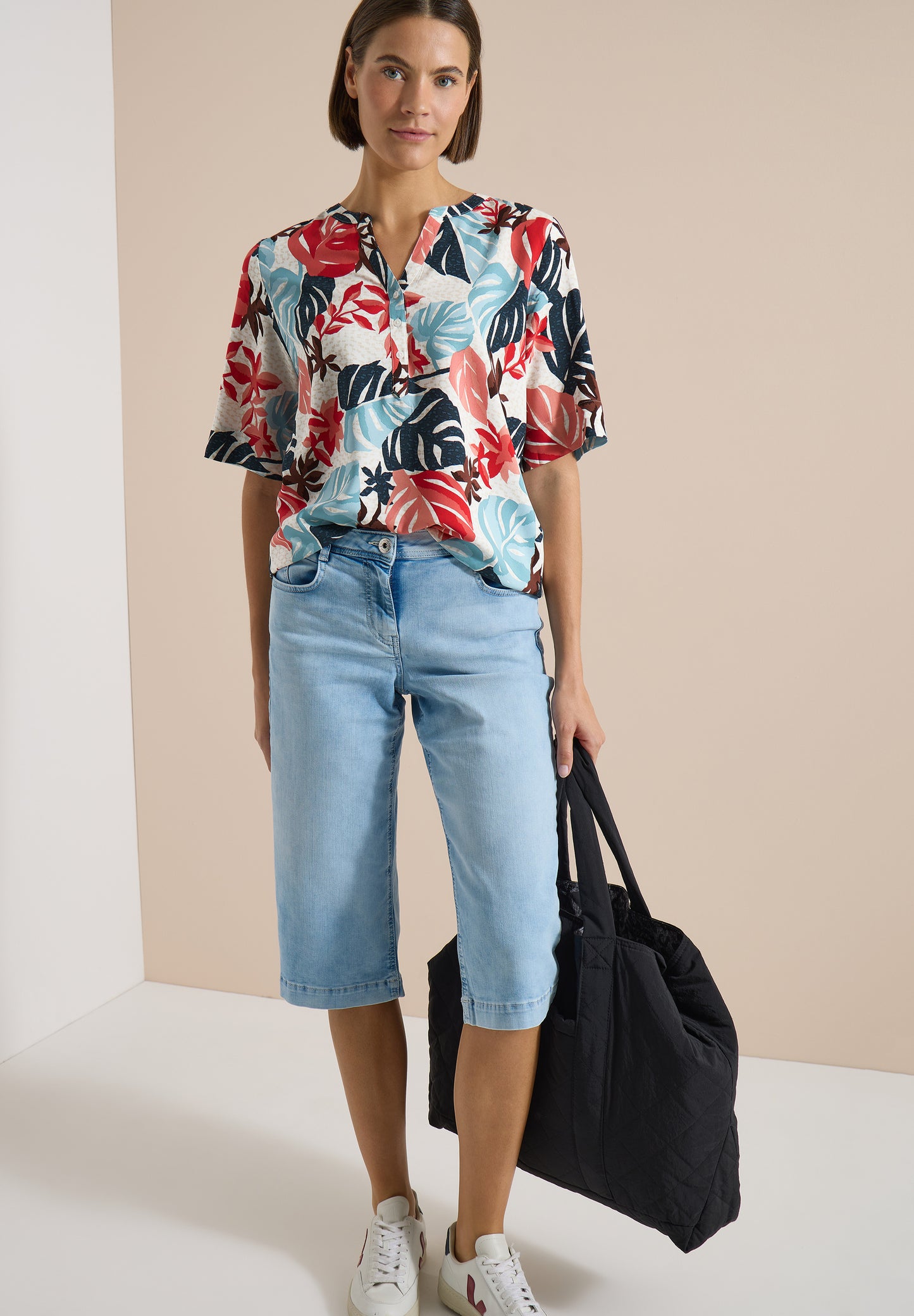 CECIL - Kurzarm Bluse mit Split Neck - Farbe: light alabaster white