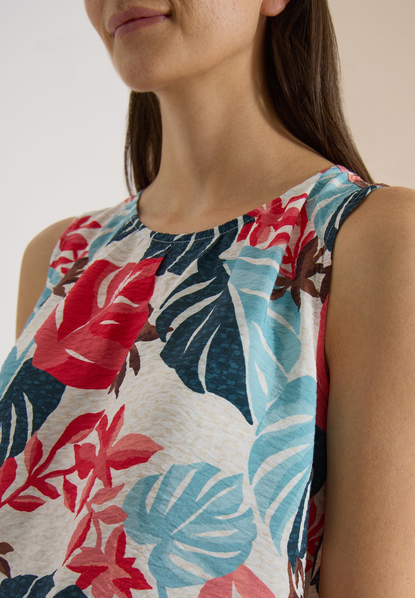 CECIL - Blusentop mit Rundhals und Blätterprint - Farbe: light alabaster white