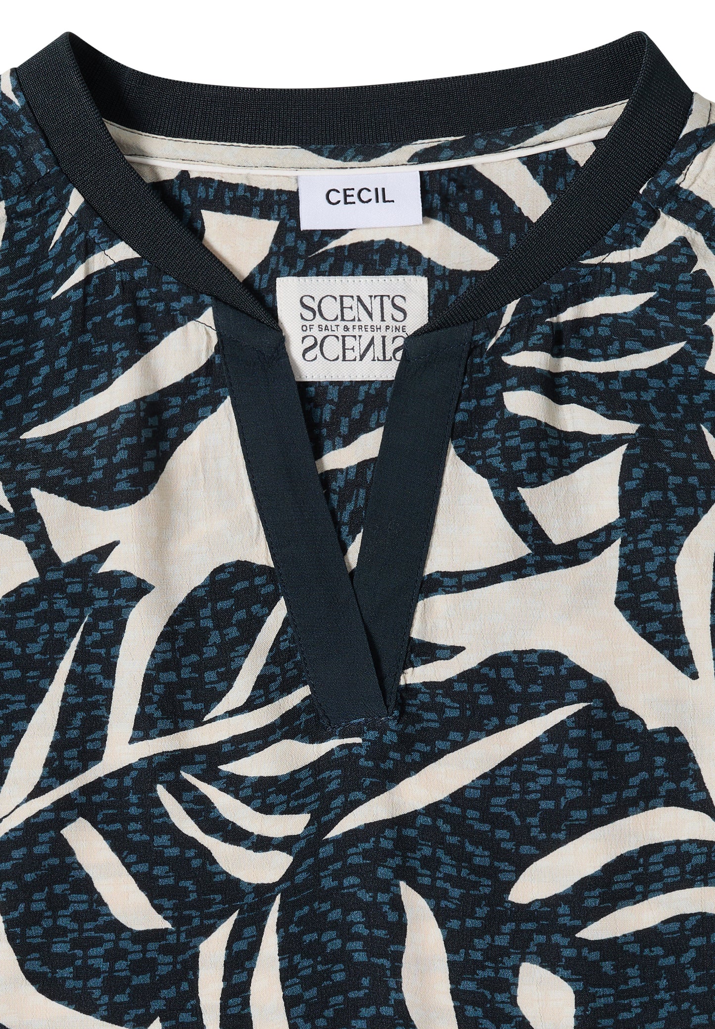 CECIL - Bluse mit Split Neck und Printmix - Farbe: palm breeze green