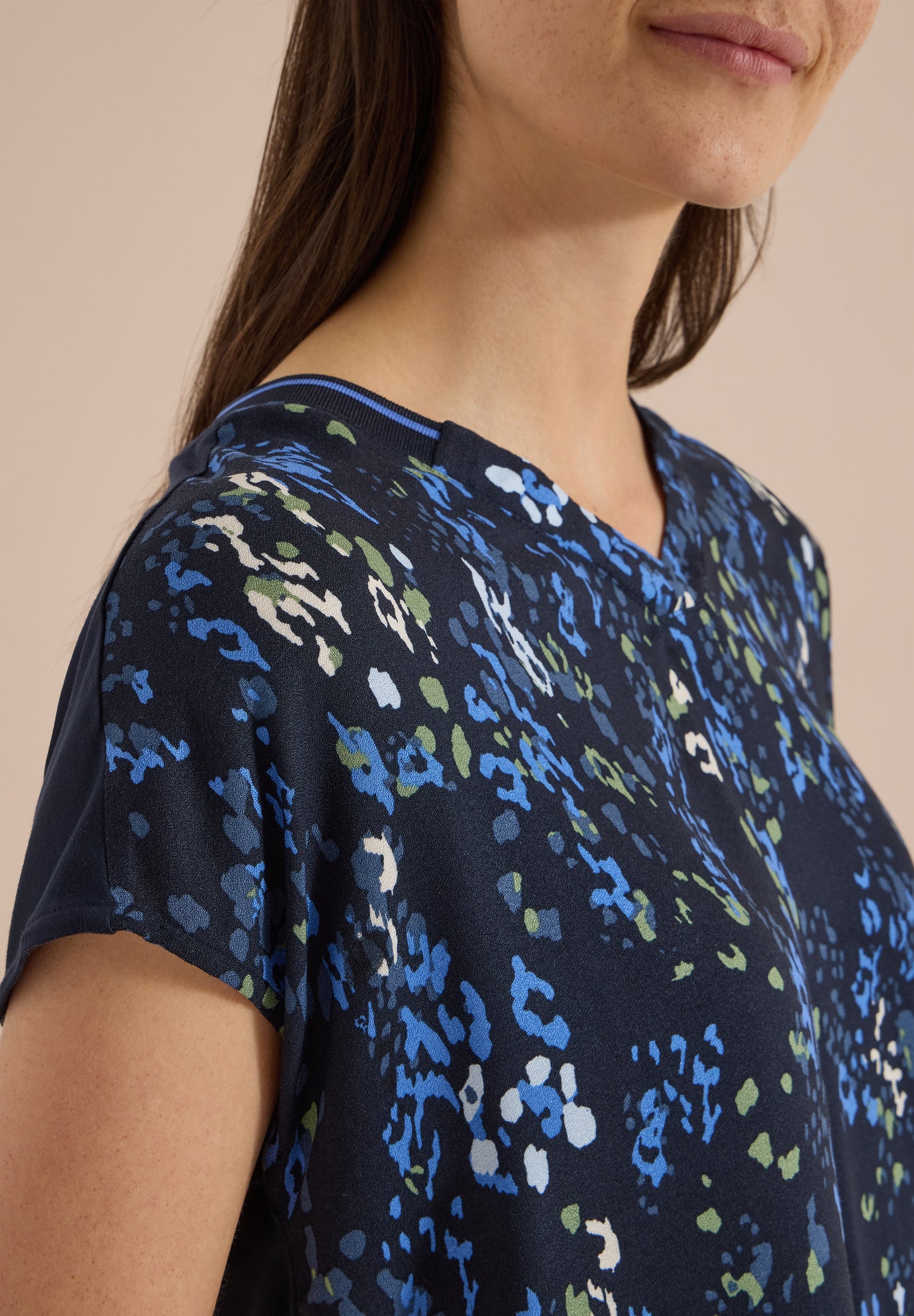 CECIL - Kurzarm Blusenshirt mit Strukturmix - Farbe: urban dark blue