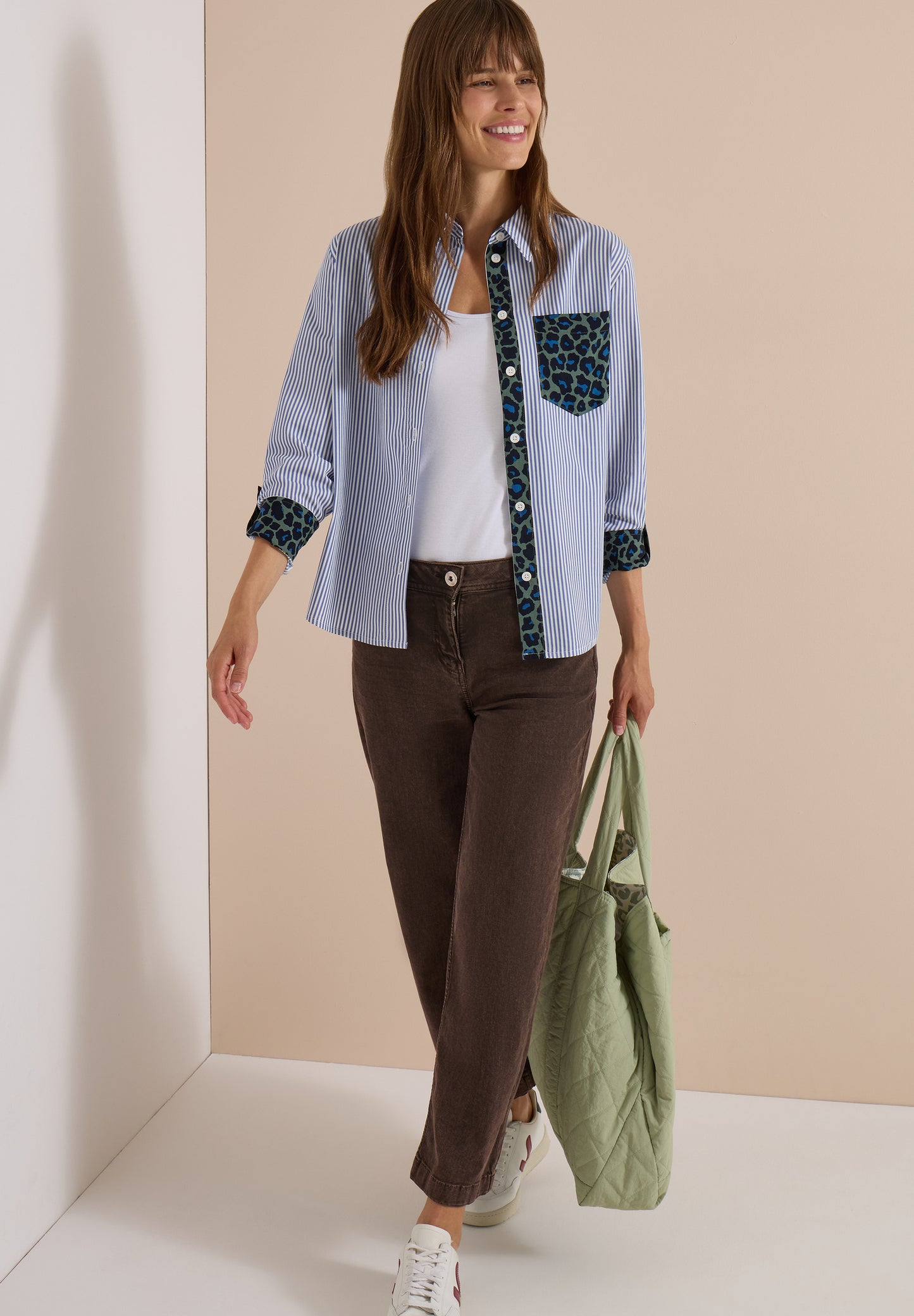CECIL - Hemdbluse mit Streifen und Leo-Brusttasche - Farbe: blouse blue
