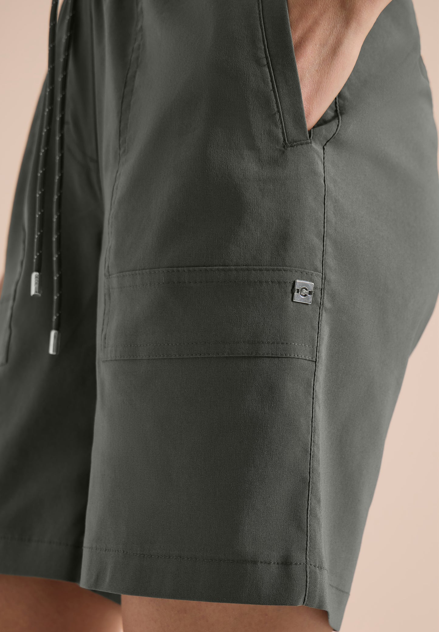 CECIL - Straight Leg Shorts im Loose Fit - Farbe: clear khaki
