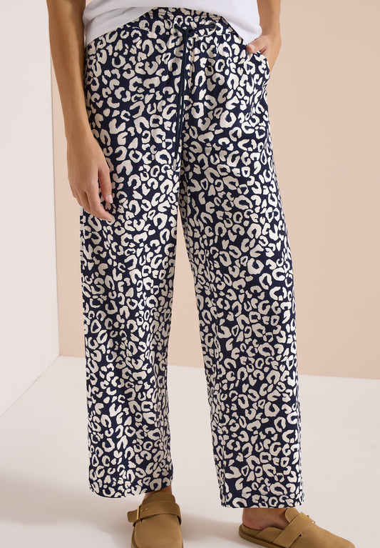 CECIL - Wide Leg Hose im Loose Fit mit Leo-Print - Farbe: urban dark blue