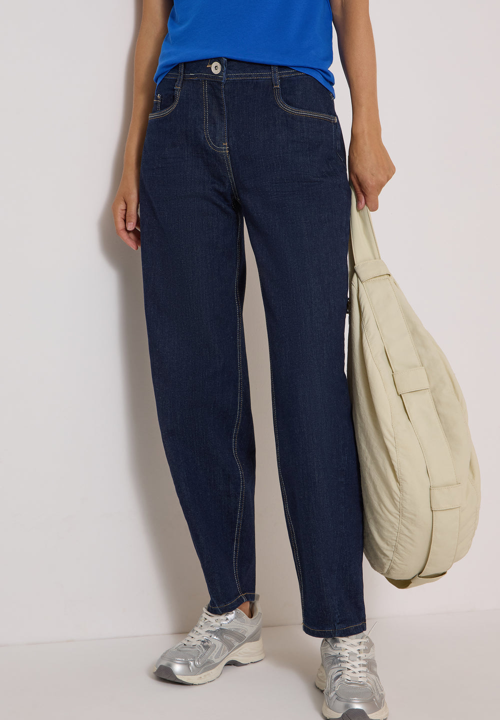 CECIL High Waist Barrel Leg Jeans Scarlett B380926-10236 in Rinsed Wash