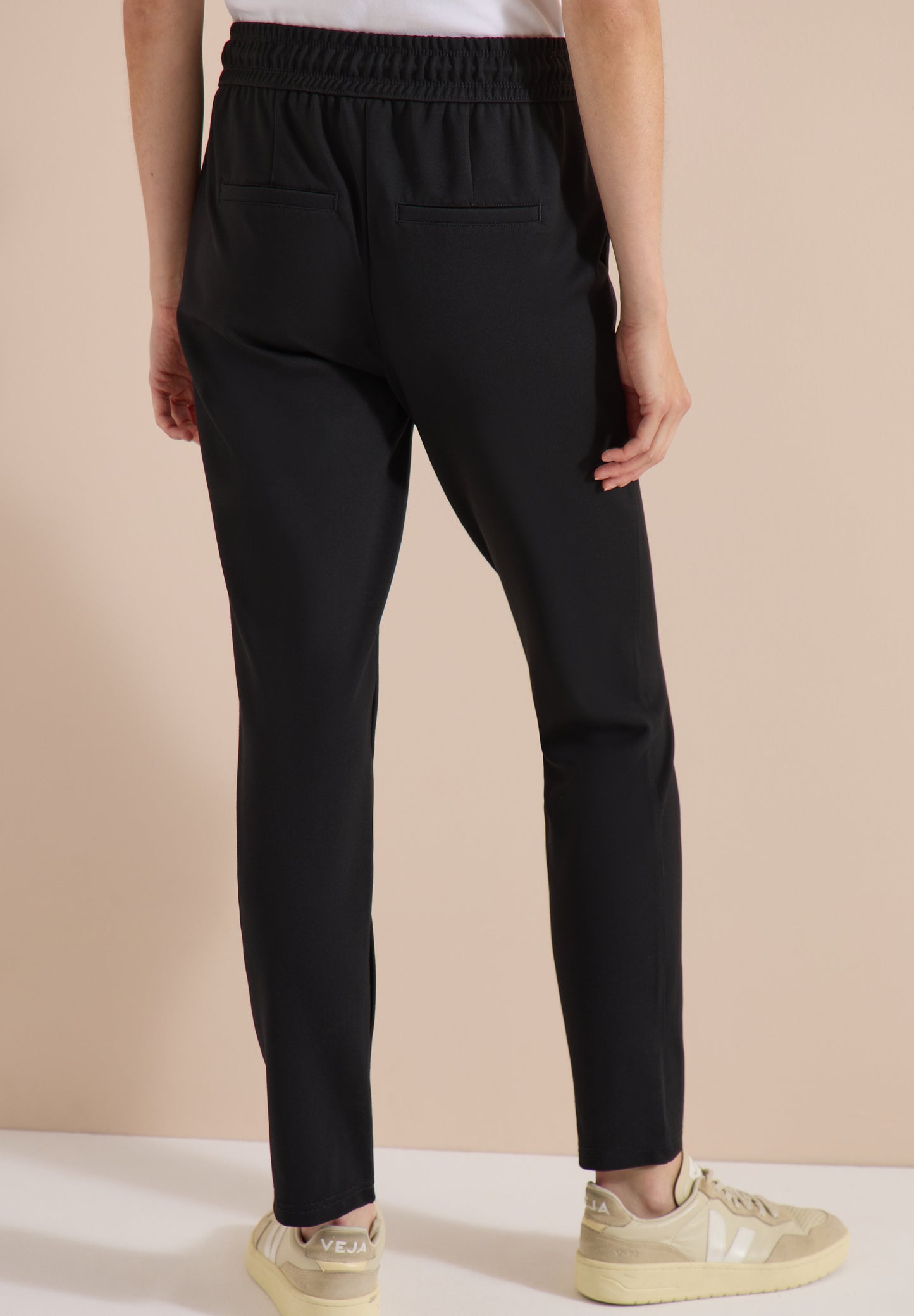 CECIL - Mid Waist Slim Leg Hose im Casual Fit - Farbe: Black