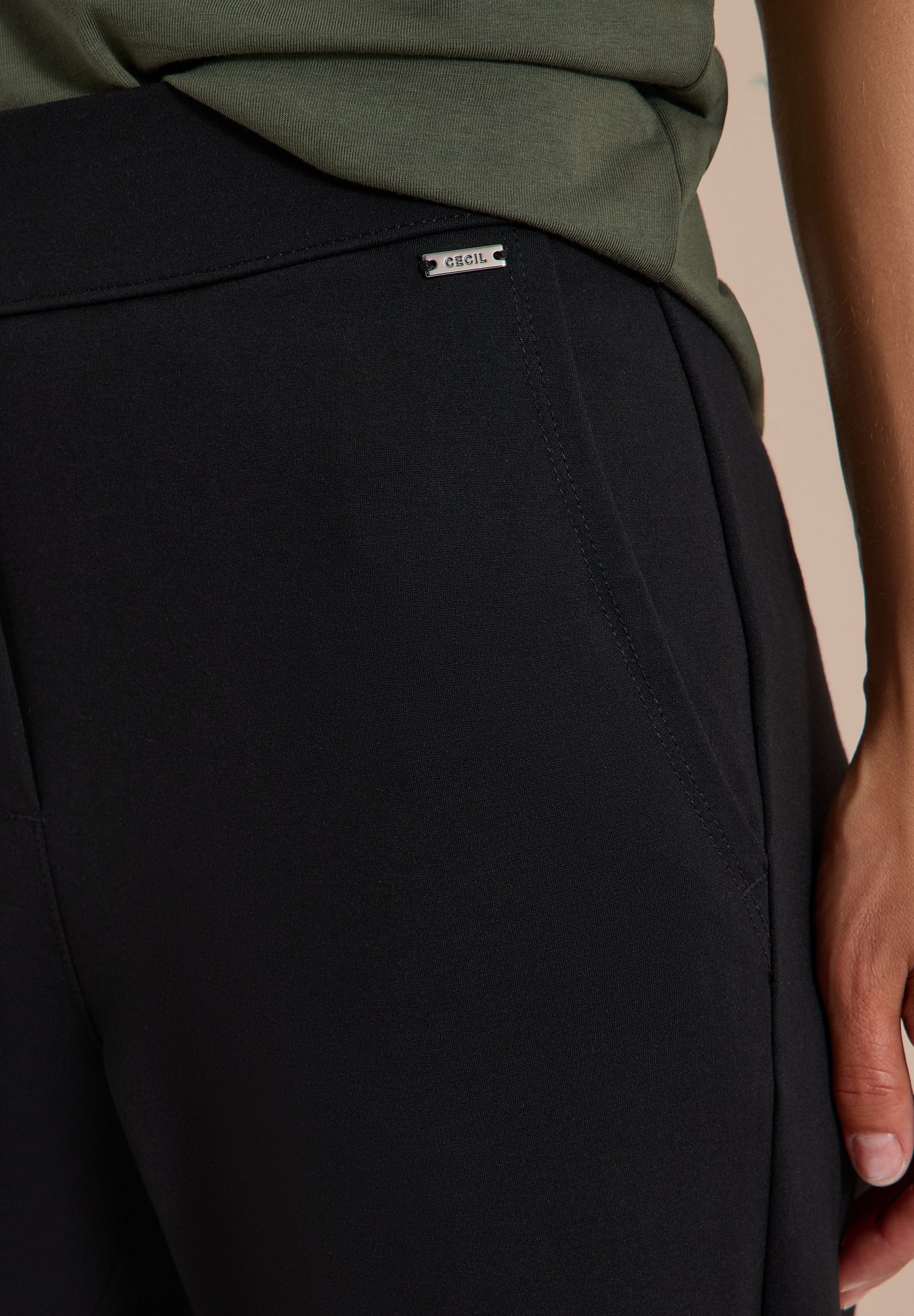 CECIL - High Waist Straight Leg Hose im Loose Fit - Farbe: Black