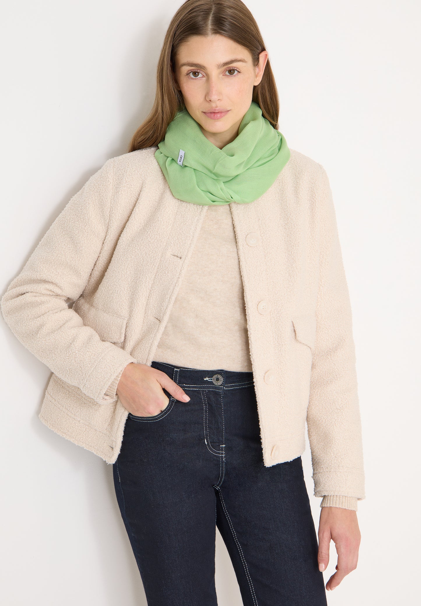 CECIL - Loop Schal in Unifarbe - Farbe: bamboo green