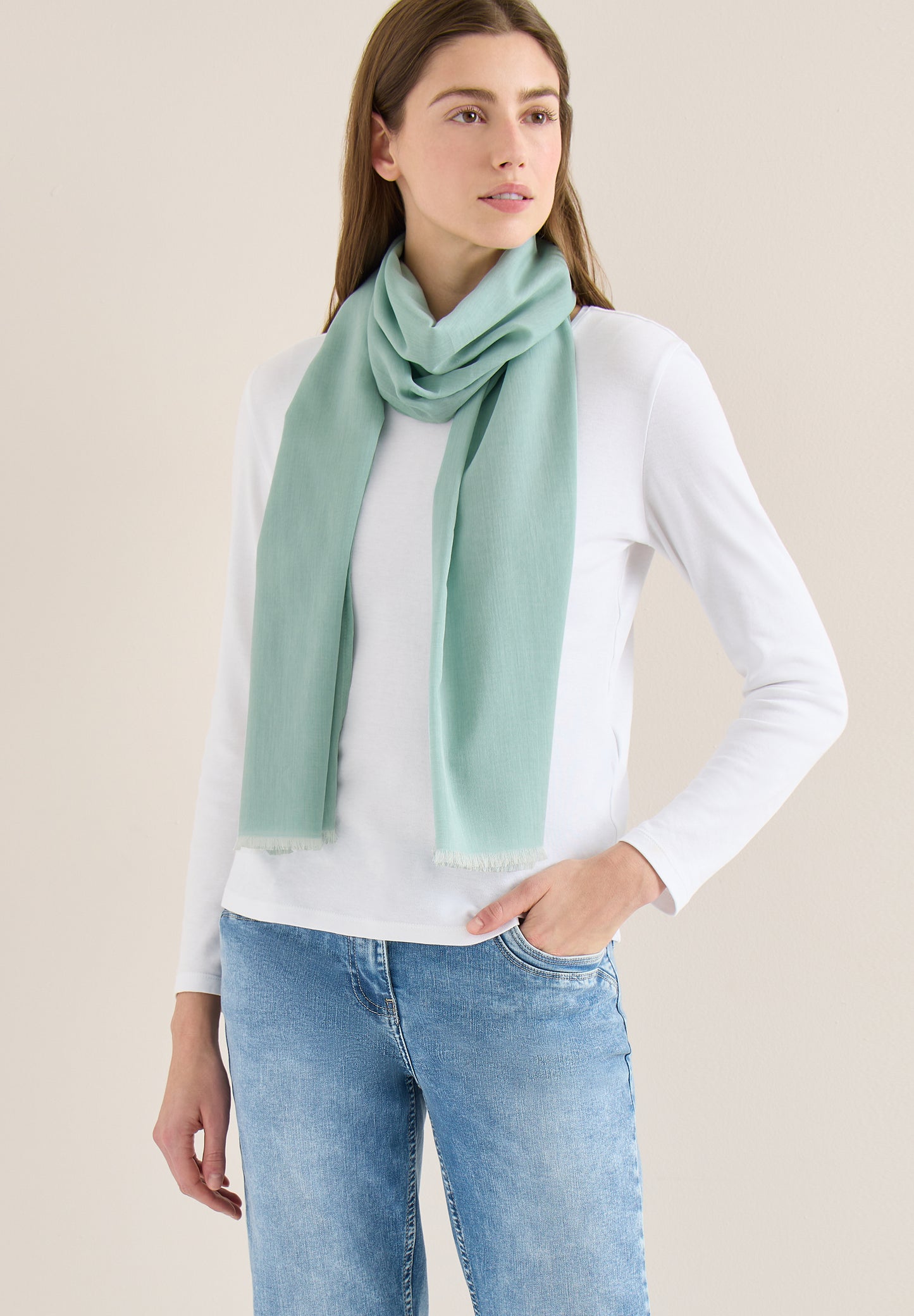 CECIL - Schal in Unifarbe mit feinen Fransen - Farbe: mint sea green