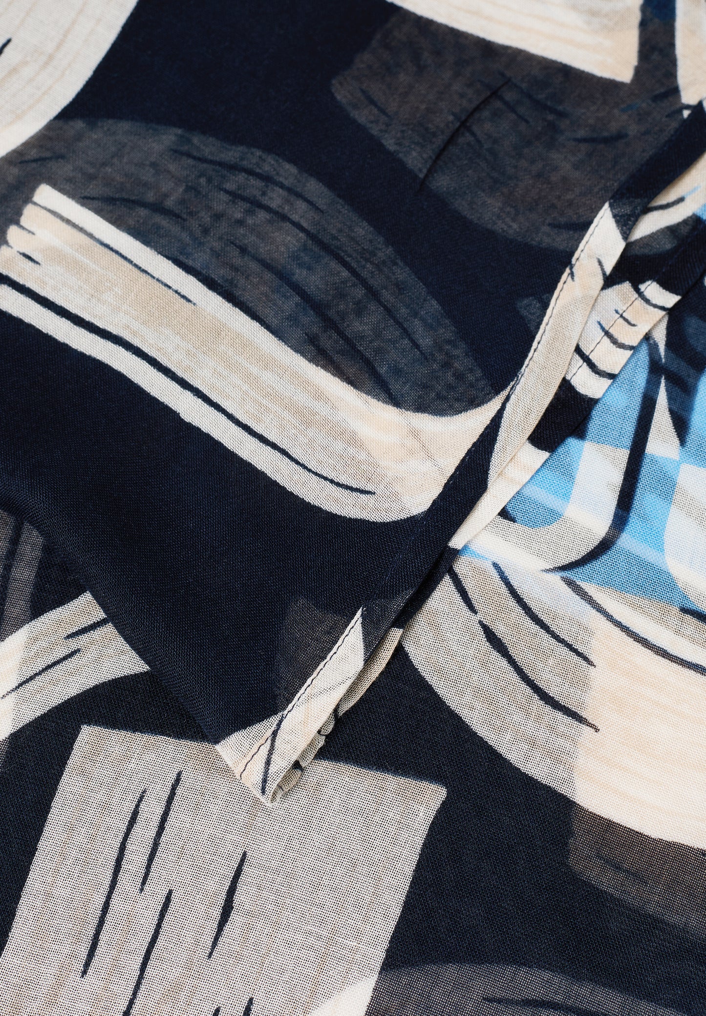 CECIL - Gemusterter Loop-Schal - Farbe: universal blue