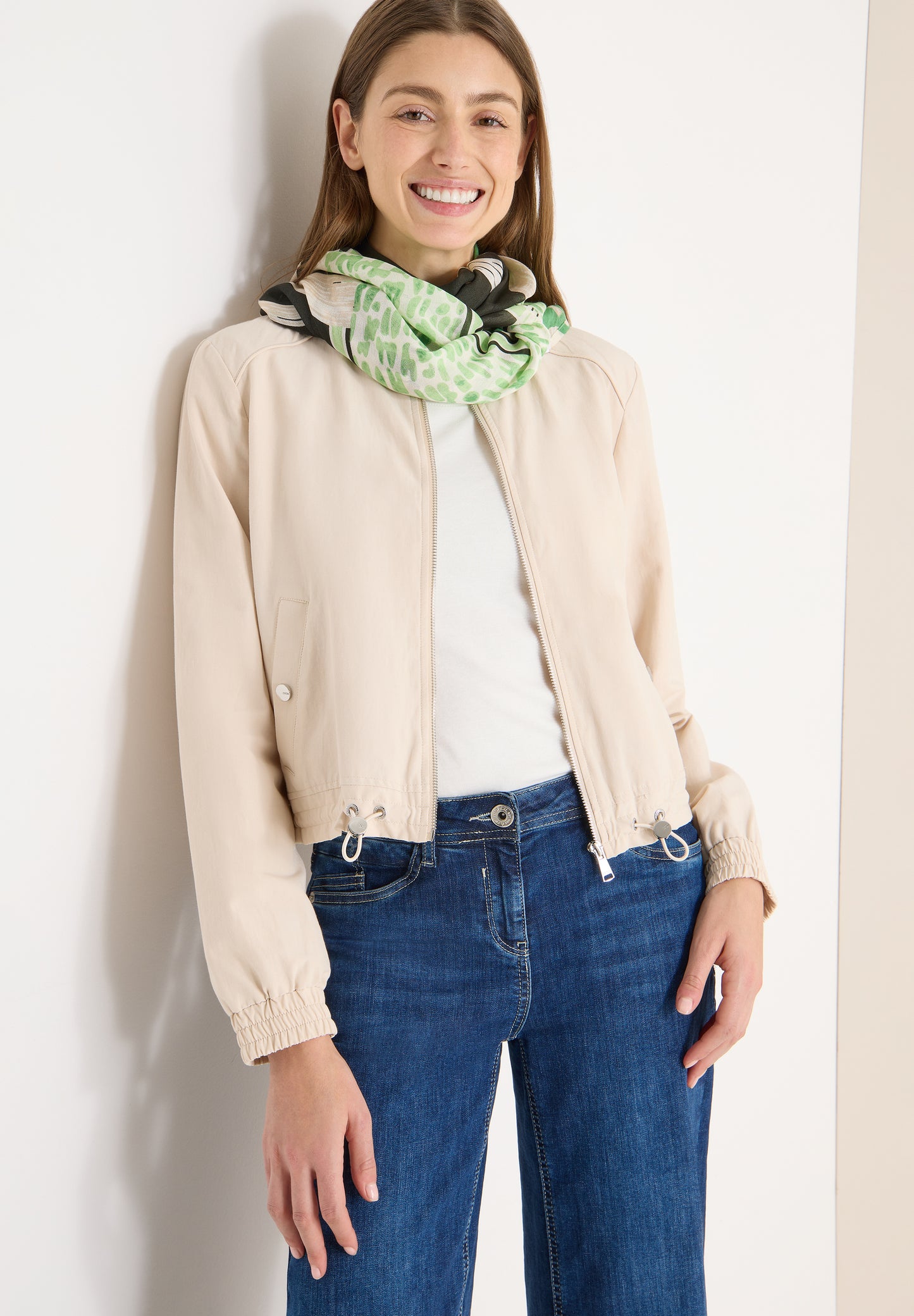 CECIL - Gemusterter Loop-Schal - Farbe: raw khaki