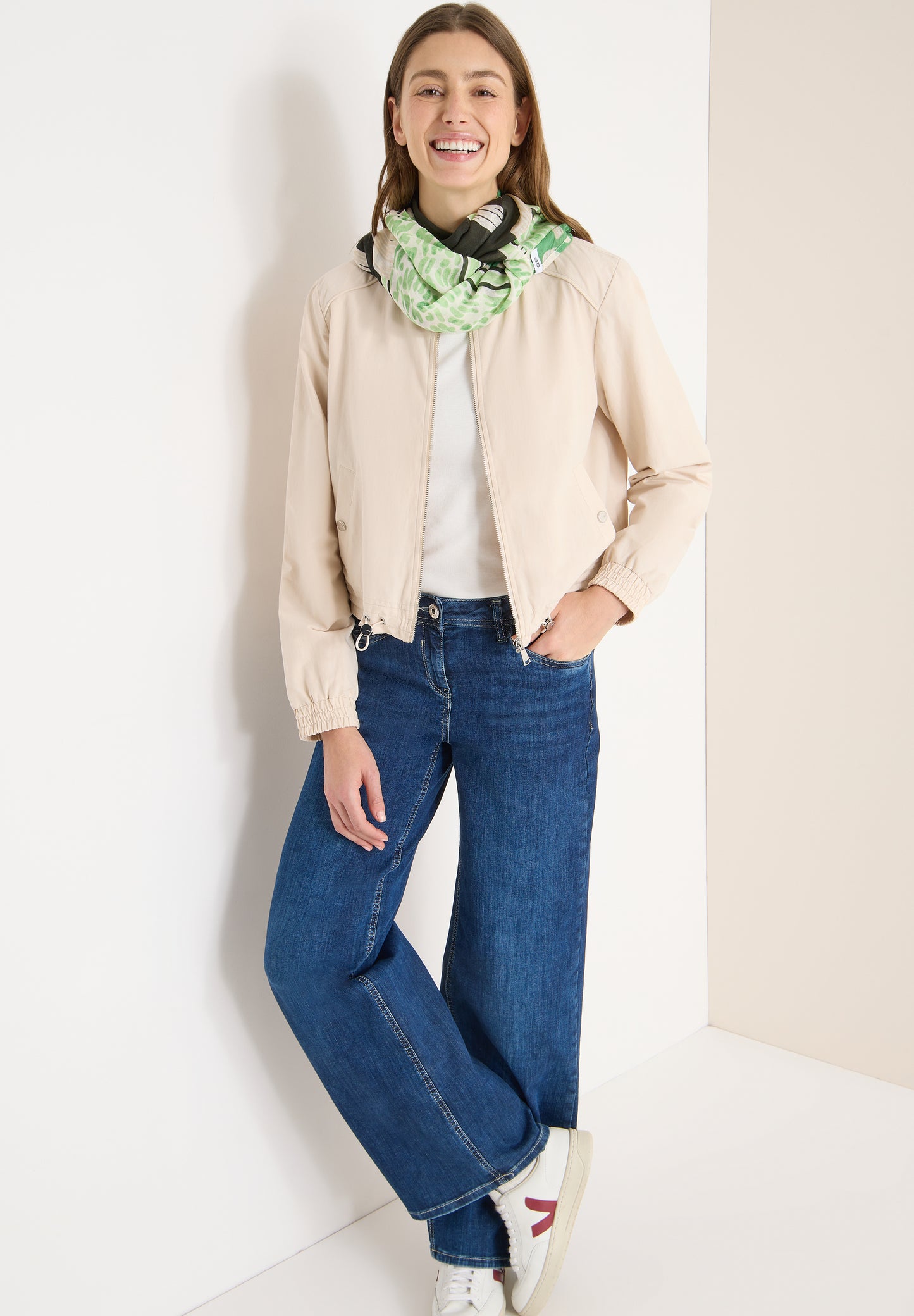 CECIL - Gemusterter Loop-Schal - Farbe: raw khaki