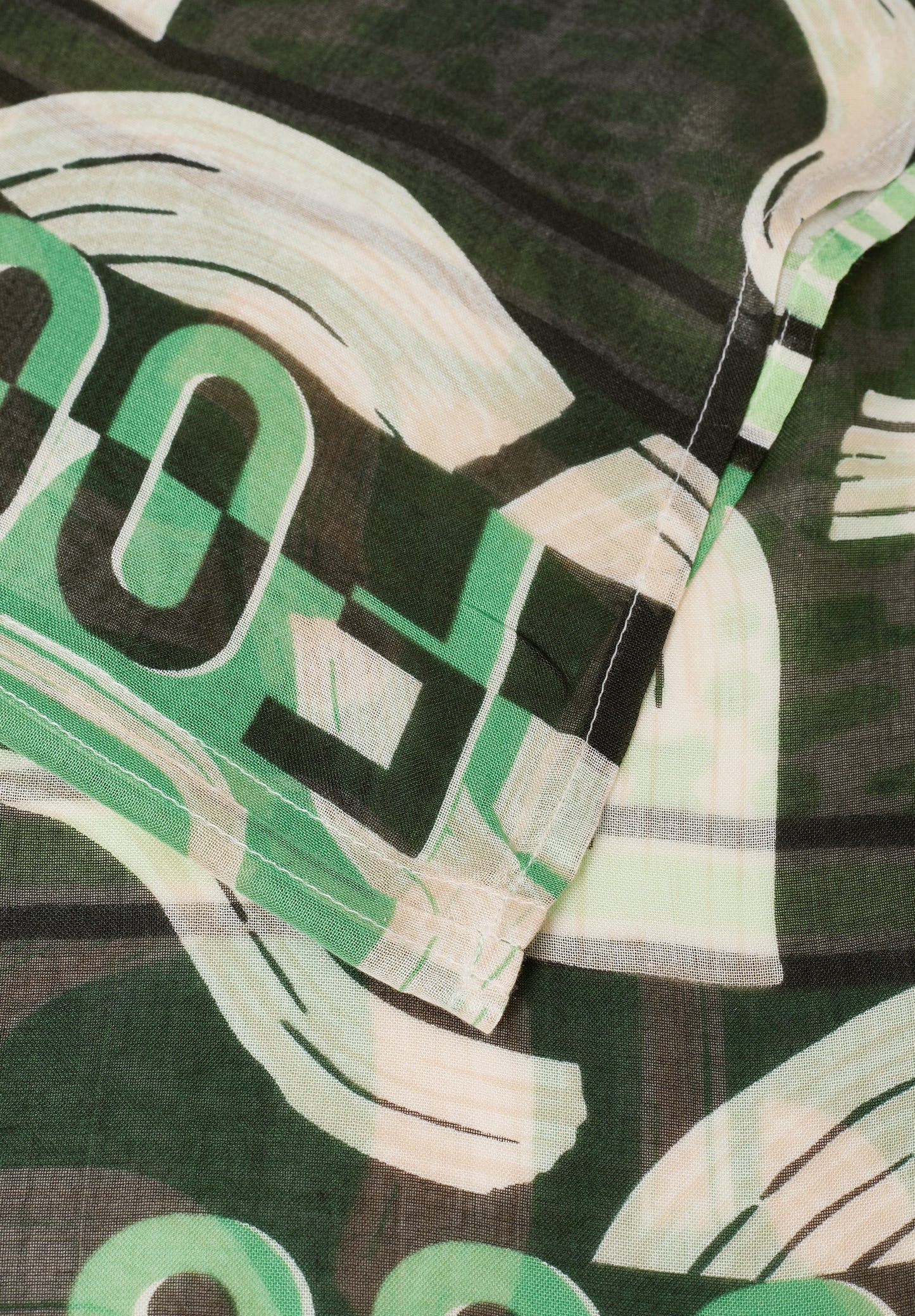 CECIL - Gemusterter Loop-Schal - Farbe: raw khaki