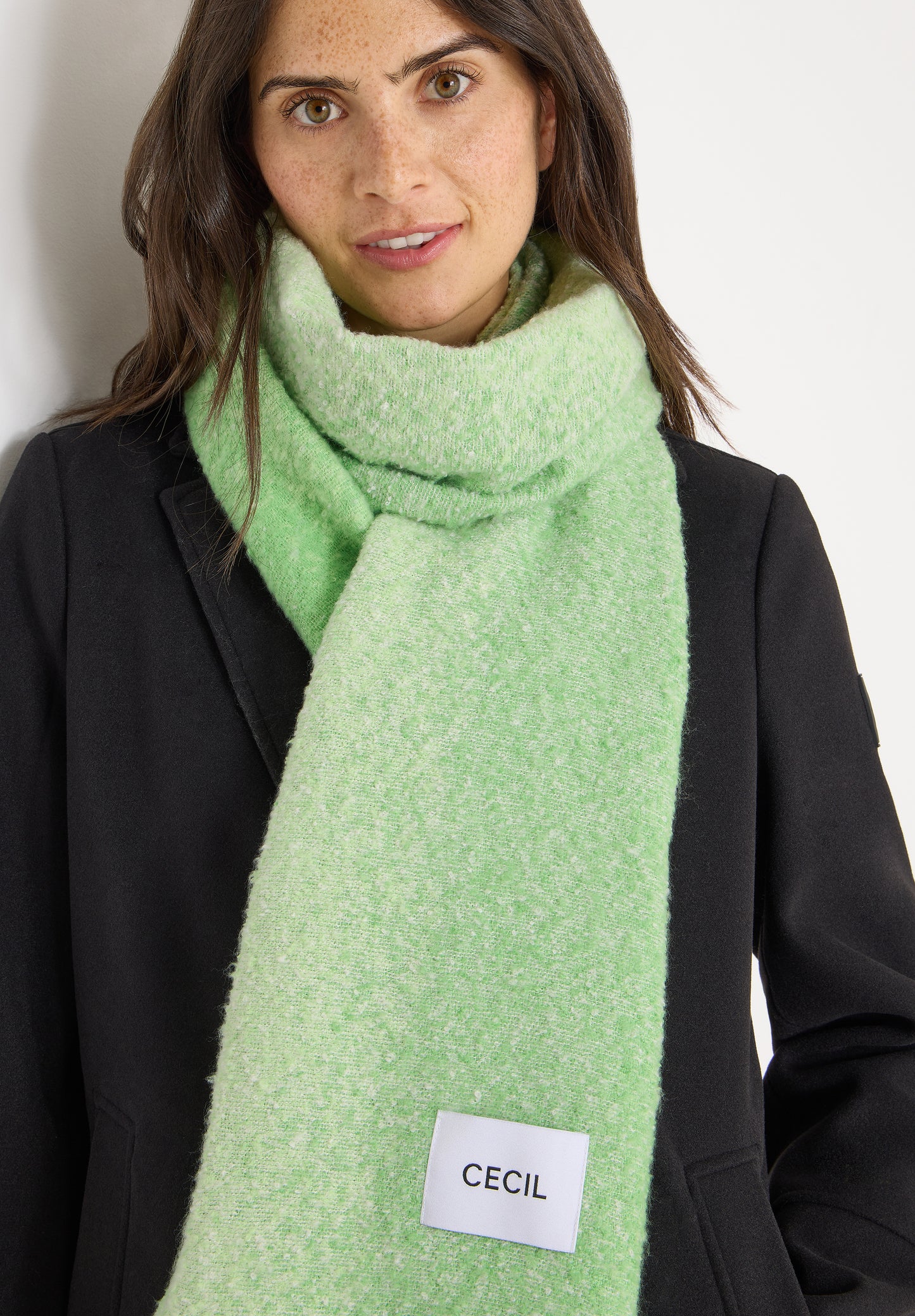 CECIL - Jacquard Schal - Farbe: dark bamboo green