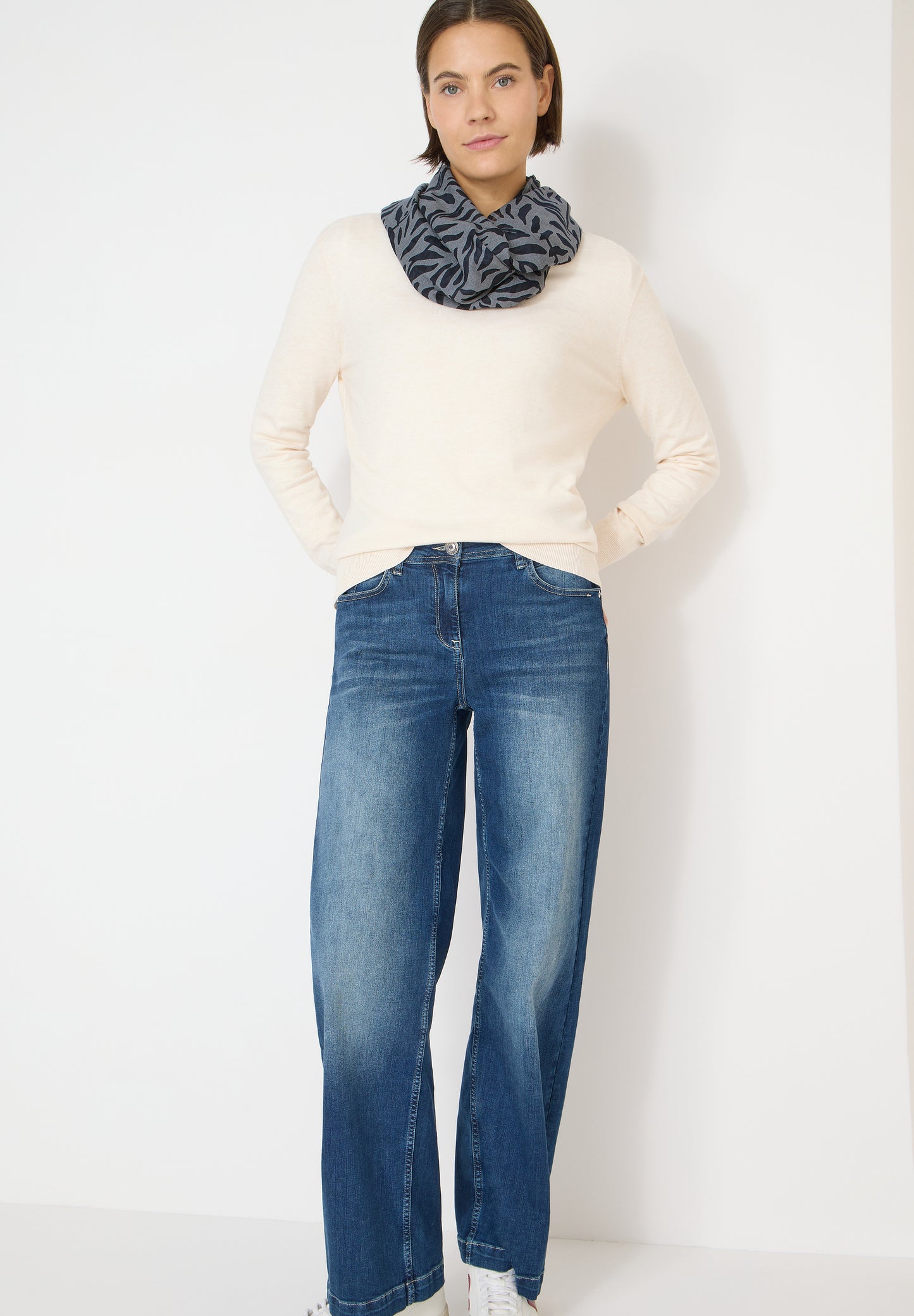 CECIL - Ausbrenner Loop Schal - Farbe: universal blue