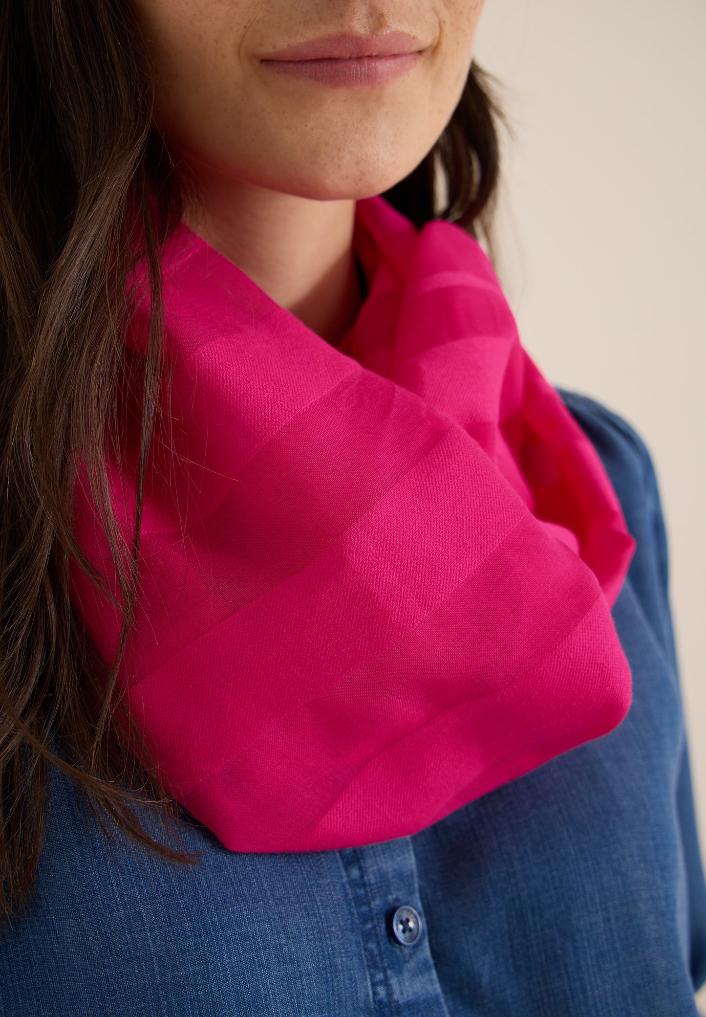CECIL - Loop Schal mit Streifenmuster - Farbe: beetroot pink
