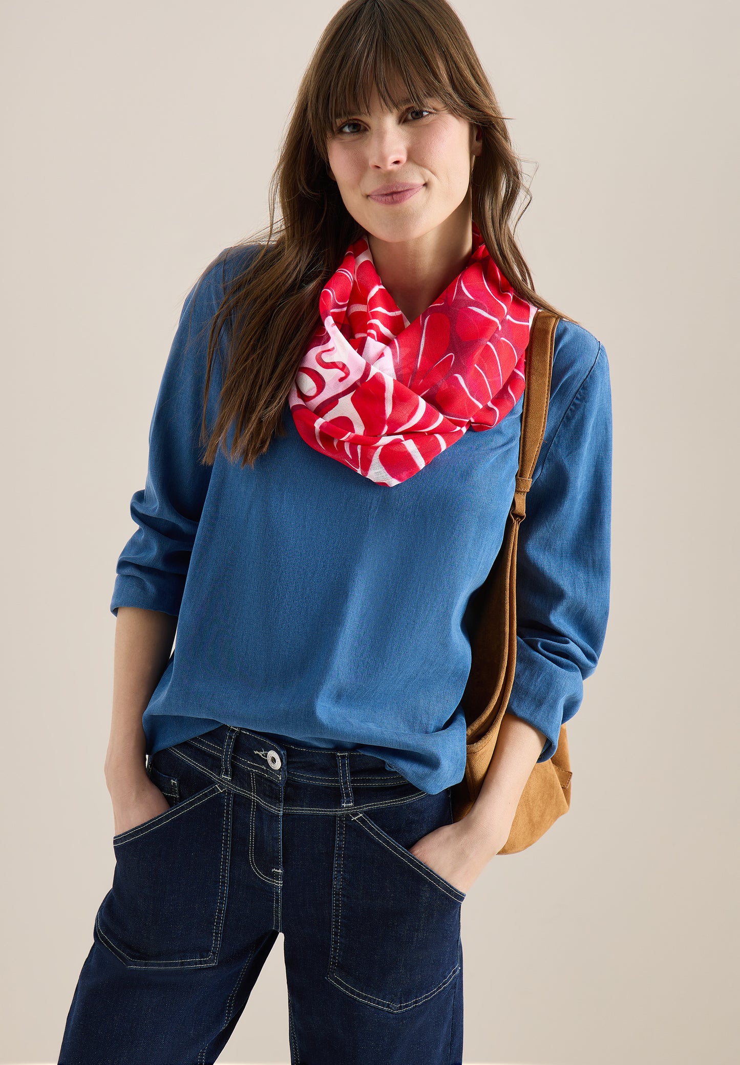 CECIL - Loop Schal mit grafischem Muster - Farbe: glazed apple red