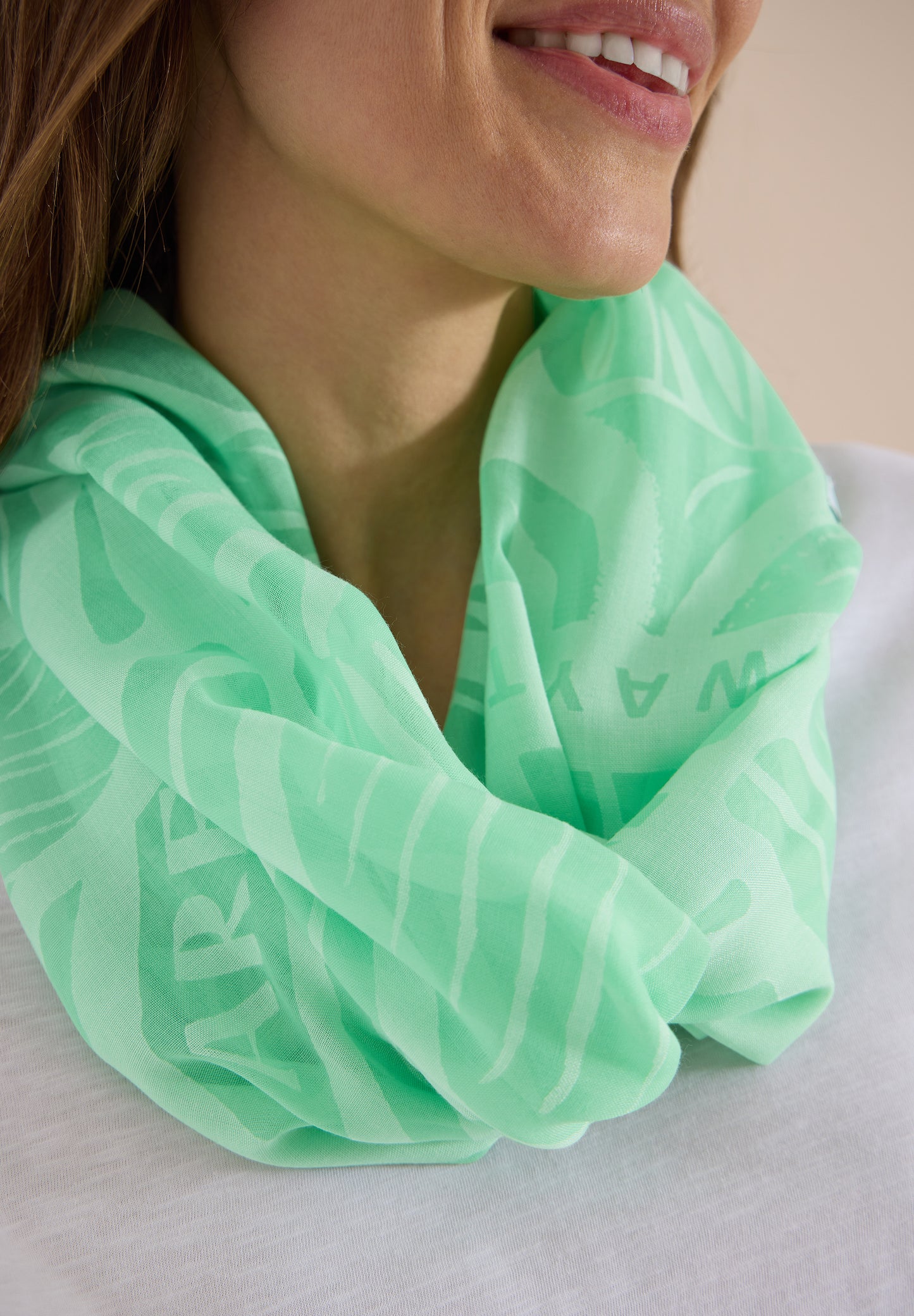 CECIL - Loop-Schal im Ausbrenner-Look - Farbe: juicy lime