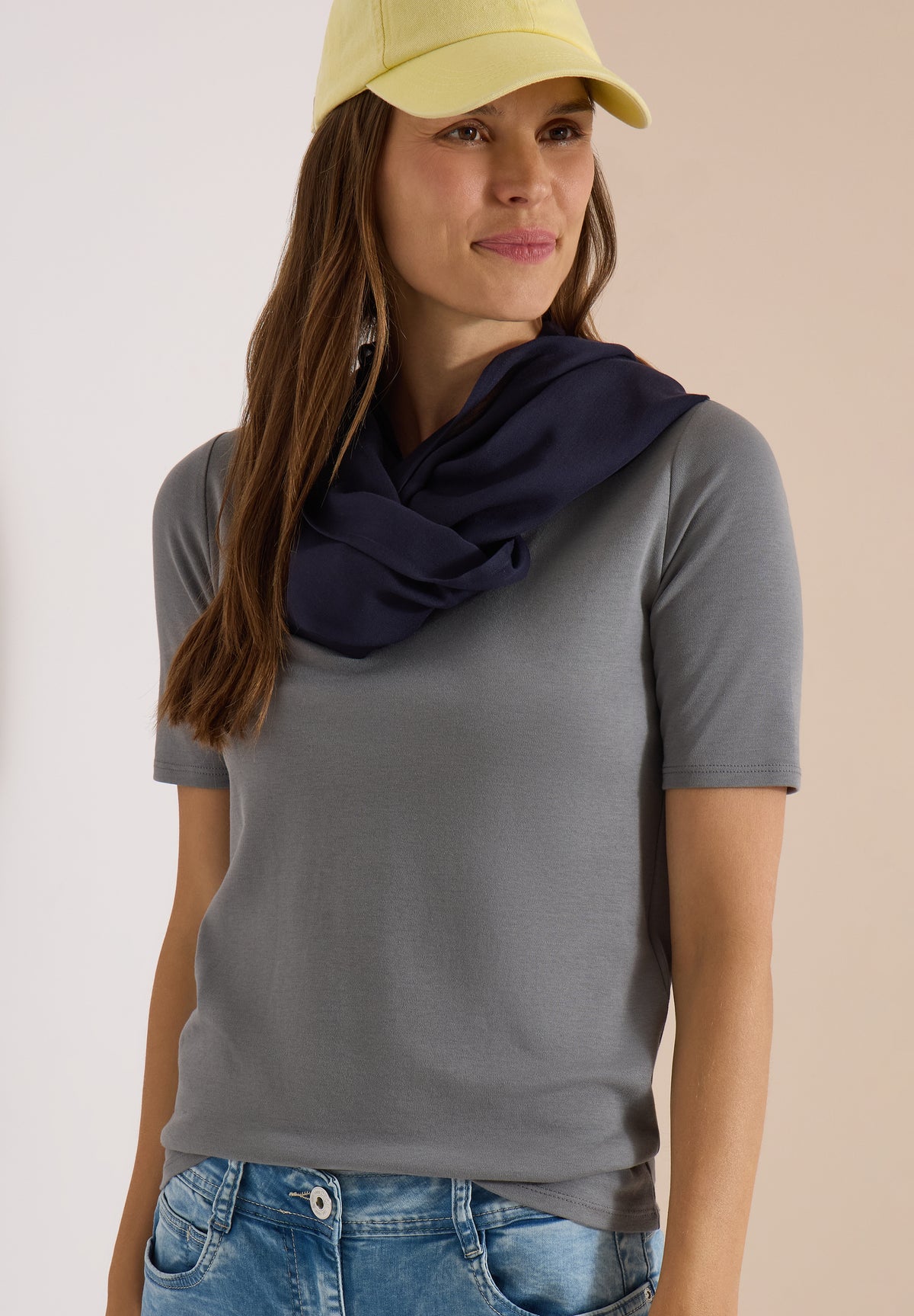 CECIL - Loop-Schal mit Leo-Muster - Farbe: dried olive green
