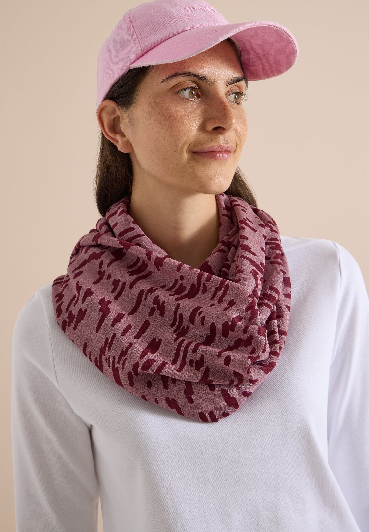 CECIL - Loop-Schal im Ausbrenner-Look - Farbe: red wine
