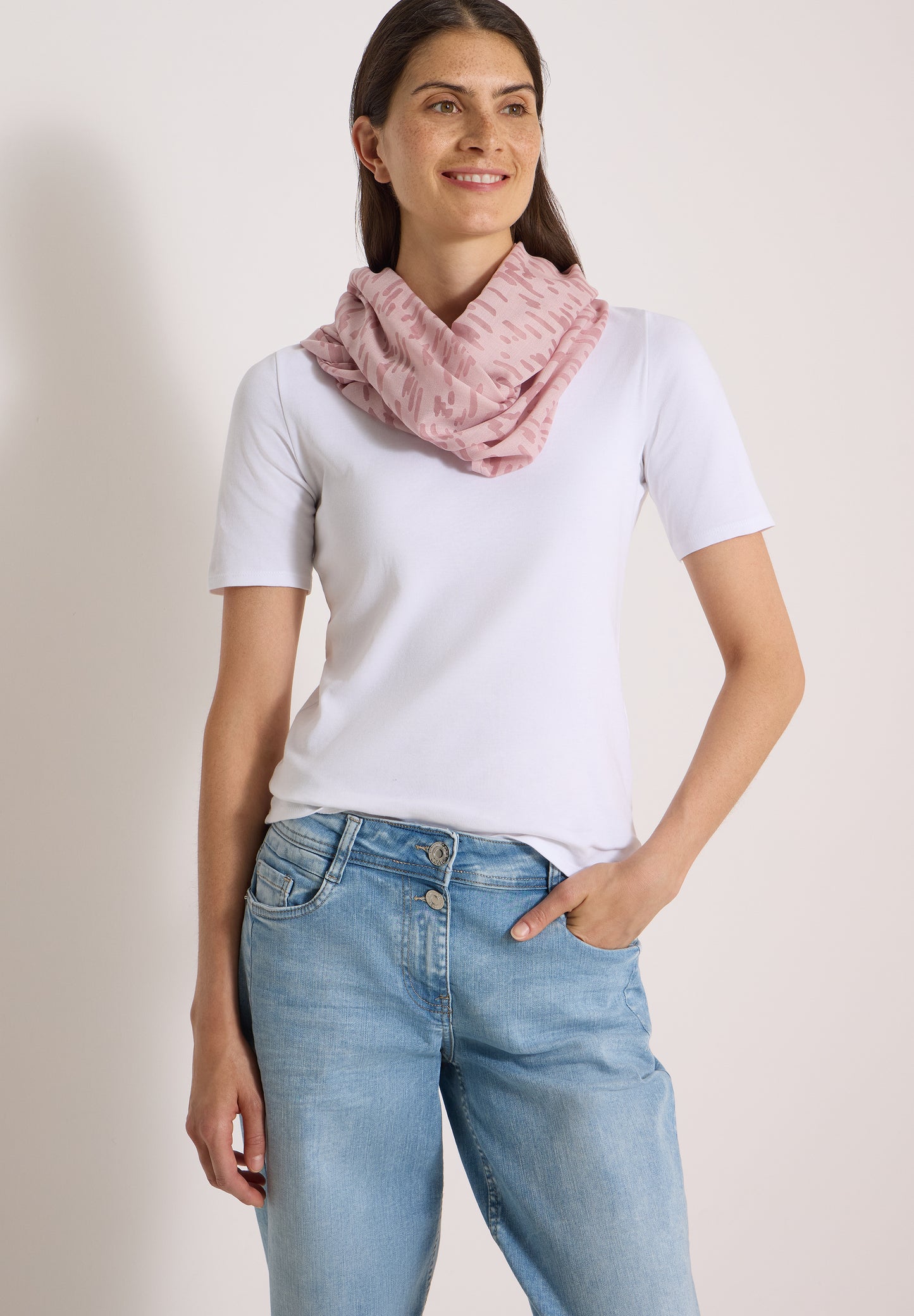 CECIL - Loop-Schal im Ausbrenner-Look - Farbe: velvet rose