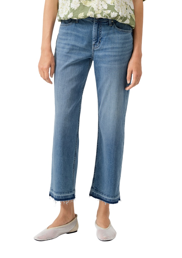 s.Oliver - Cropped Jeans Karolin: Regular Fit / Mid Rise / Straight Leg / offener Saum - Farbe: Hellblau