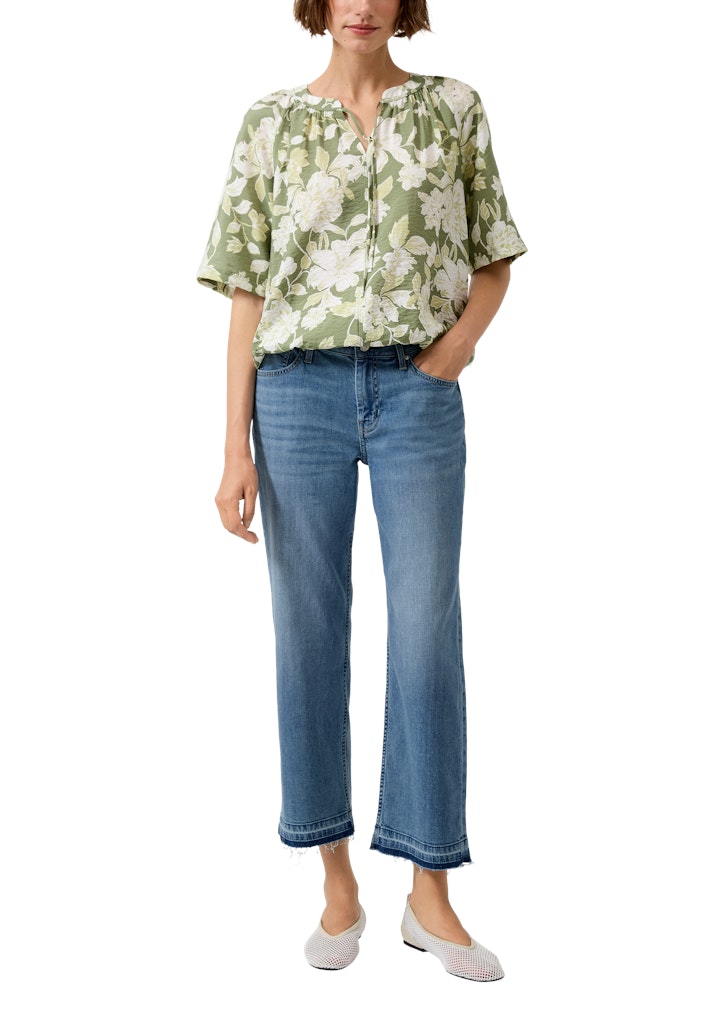s.Oliver - Cropped Jeans Karolin: Regular Fit / Mid Rise / Straight Leg / offener Saum - Farbe: Hellblau