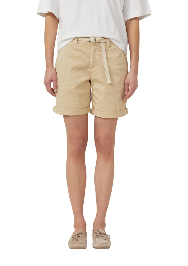 s.Oliver - Shorts mit geflochtenem Gürtel und Garment Dye - Farbe: Sandfarben