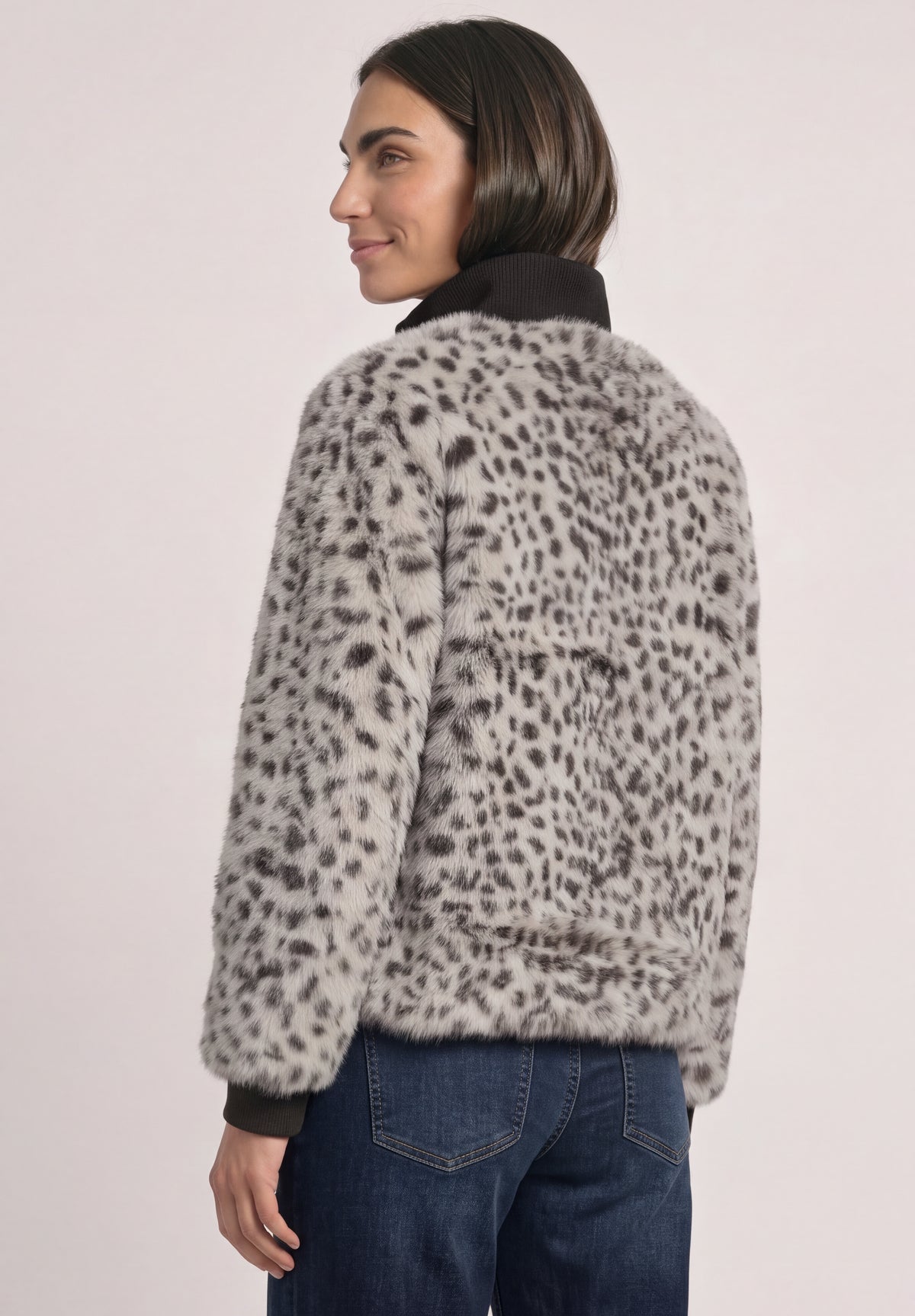 Street One Damen Fake-Fur-Jacke mit Animal Print - Dunkelbraun black coffee