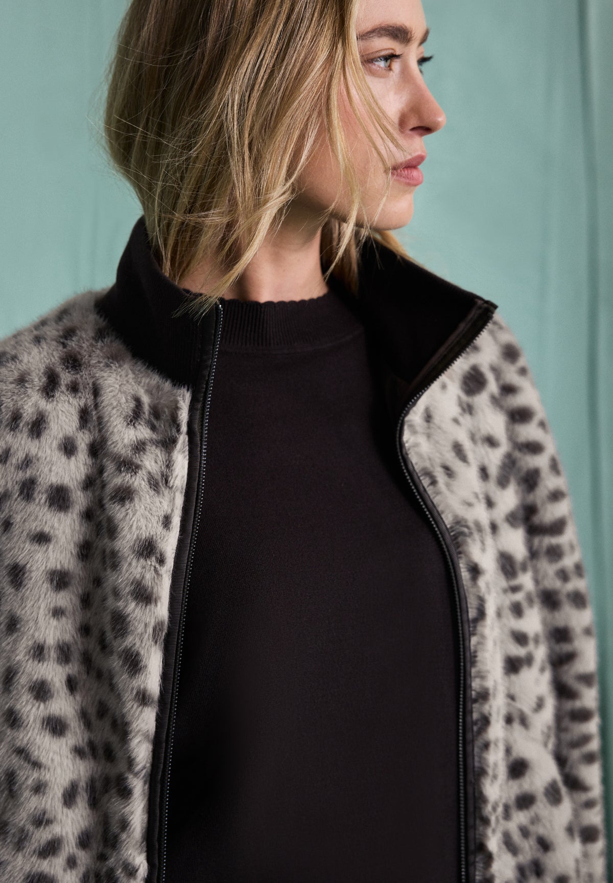 Street One Damen Fake-Fur-Jacke mit Animal Print - Dunkelbraun black coffee