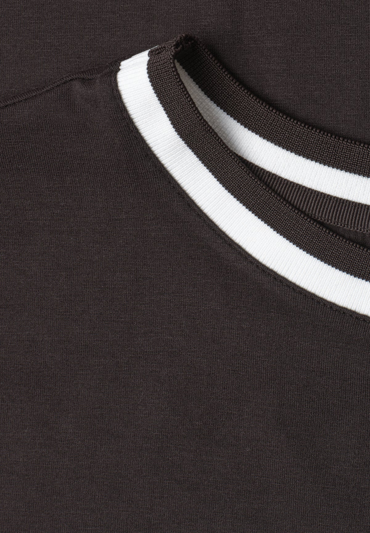 Street One Damen T-Shirt mit Rundhals und Kontrastdetail - Dunkelbraun black coffee
