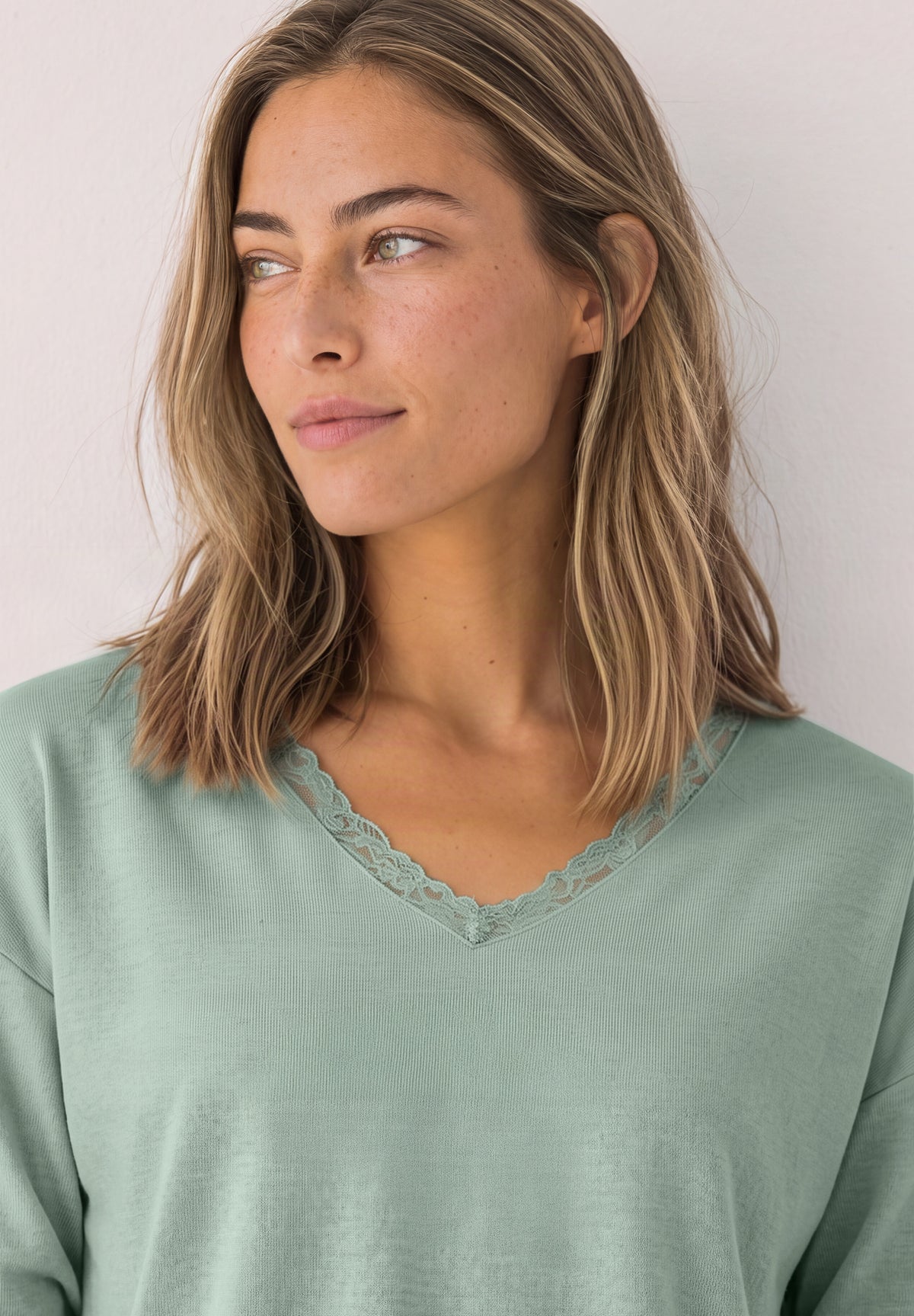 Street One Damen Langarmshirt mit V-Ausschnitt und Spitze - Eukalyptusgrün eucalyptus green