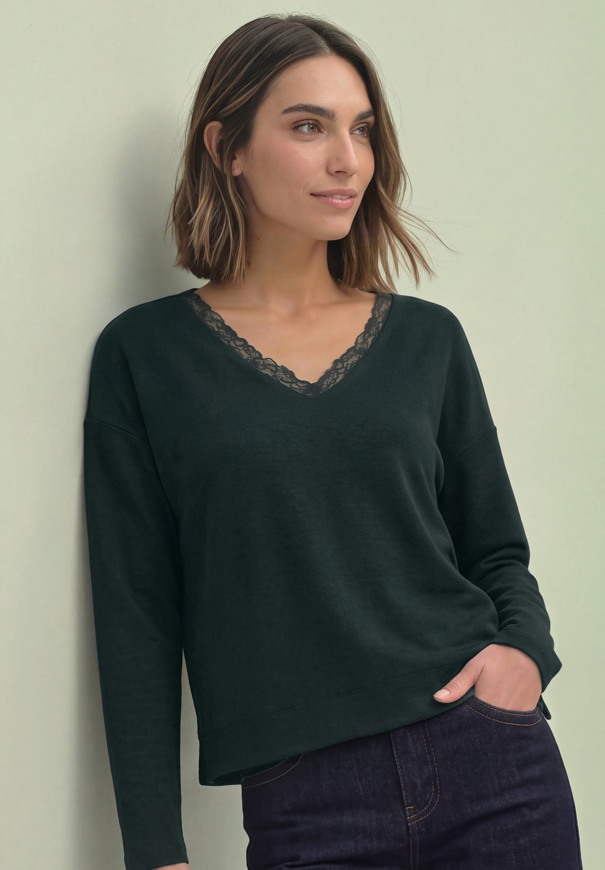 Street One Damen Langarmshirt mit V-Ausschnitt und Spitze - Grün stormy green