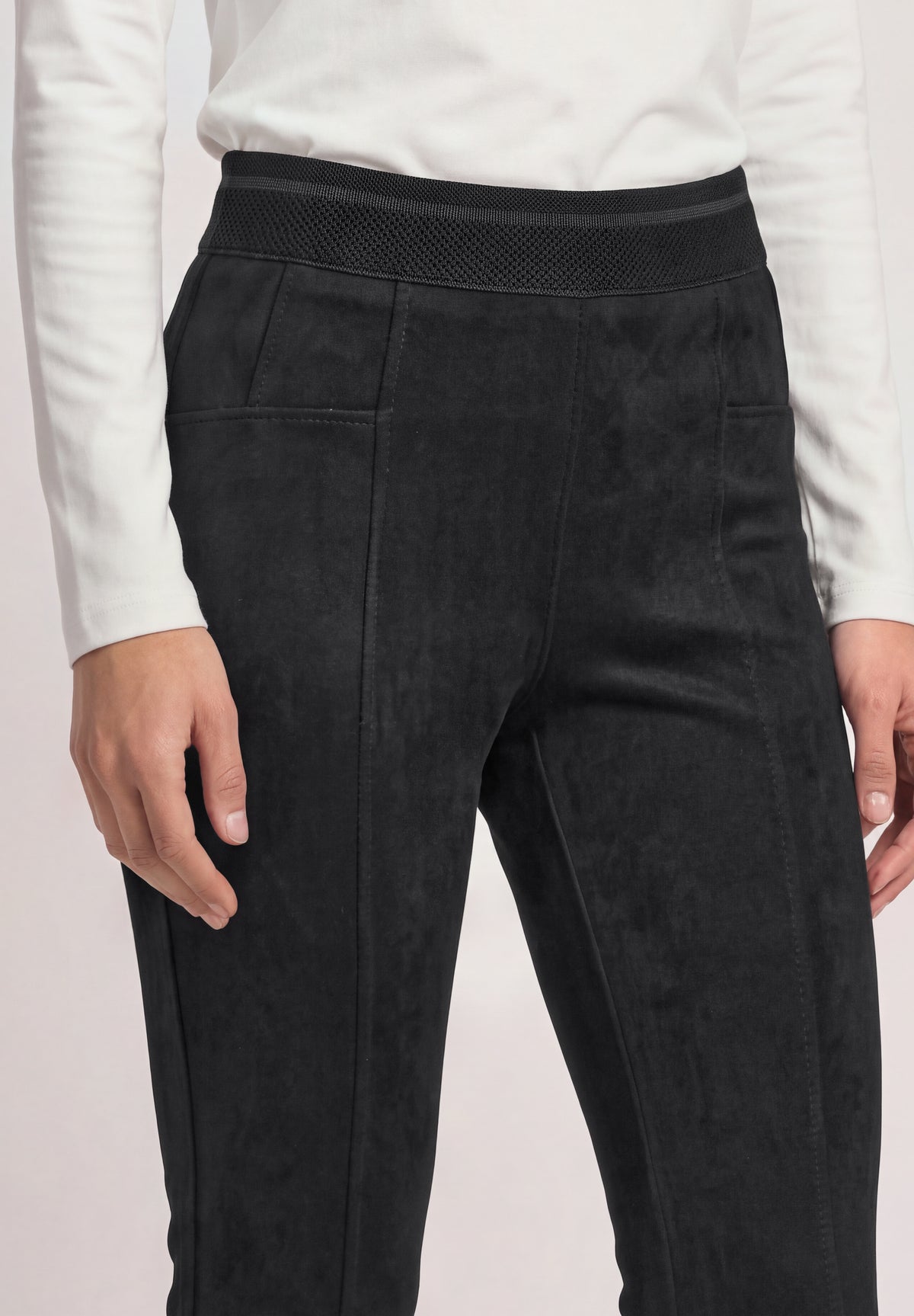Street One Damen High Waist Skinny Leg Hose aus Velours - Schwarz Black