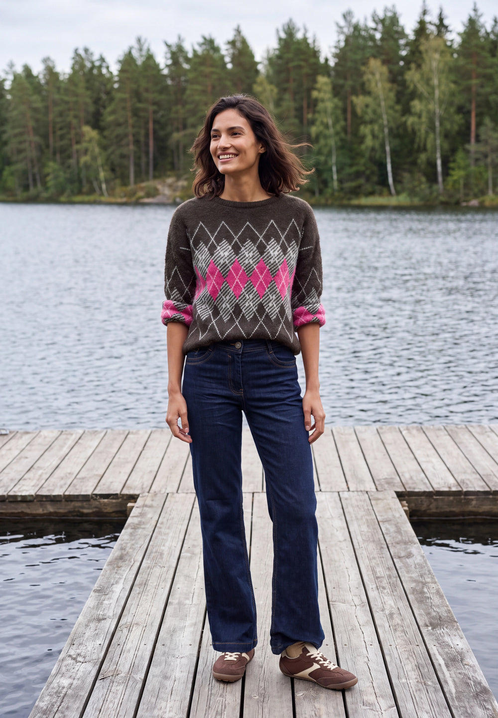 Detailansicht des CECIL Argyle-Pullovers in Braun und Pink