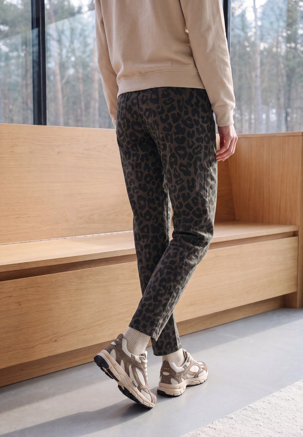 CECIL Damen High Waist Barrel Leg Jeans mit Leo-Muster - Trüffelbraun truffle brown