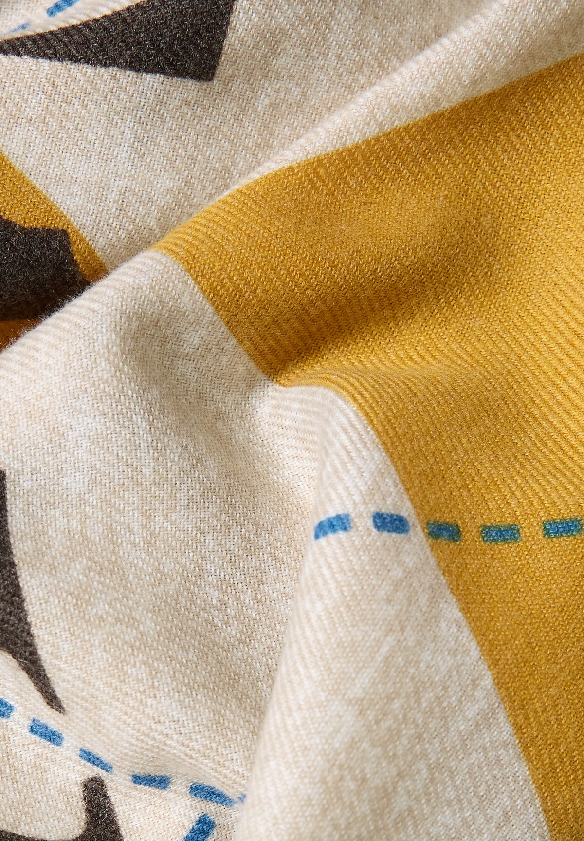 CECIL Damen Loop-Schal mit Wording und Argyle-Muster - Beige meliert Coffee beige melange